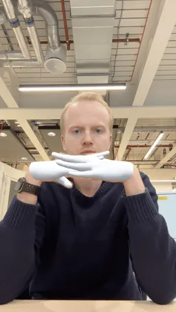 3D Hand Tracking — slide 1